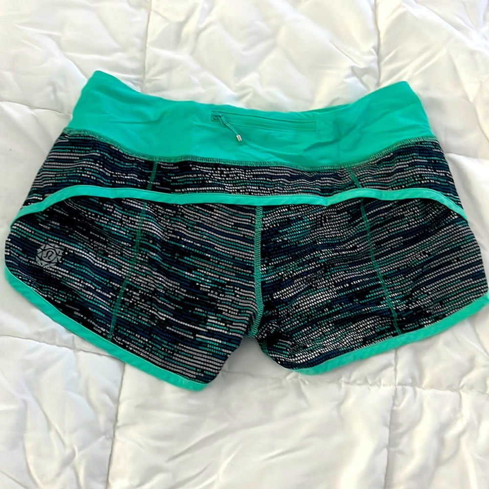 Lululemon size 4 speed shorts SEAWHEEZE